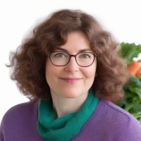 Mireya Stracke, Vegetable Food Senior Writer