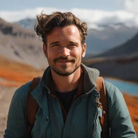 Troy Hirthe, 🌎 Travel Captions Editor