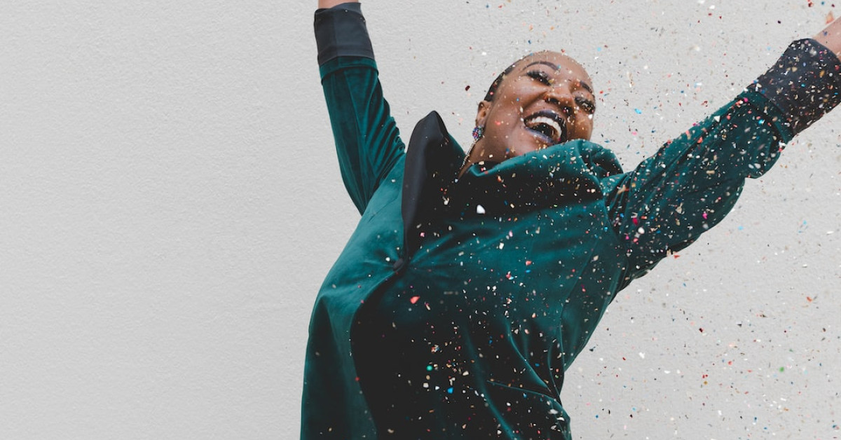 Joyful couple celebrating with Happy Anniversary animated GIFs.