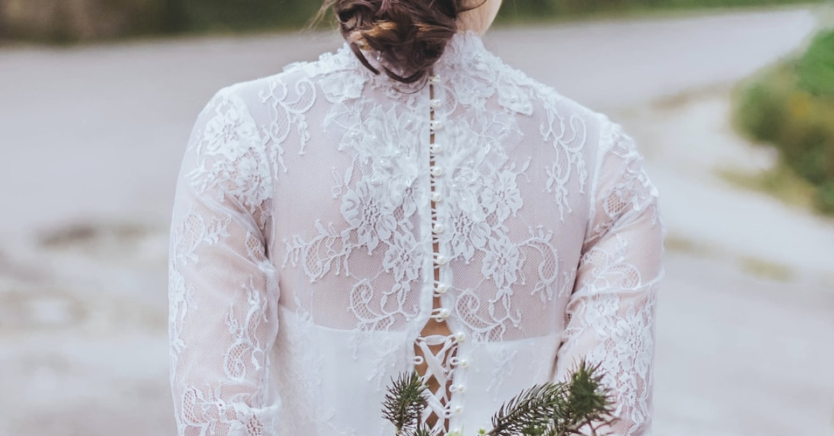 32 Best 9-Year Wedding Anniversary Gifts - Discover Ideas