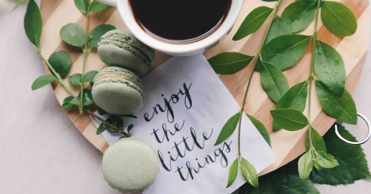 Naruto anime character with inspirational quote overlay.