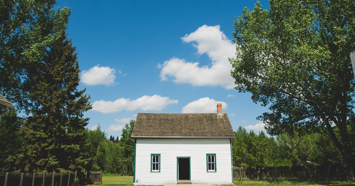 Hyatt House vs. Hyatt Place brands comparison infographic