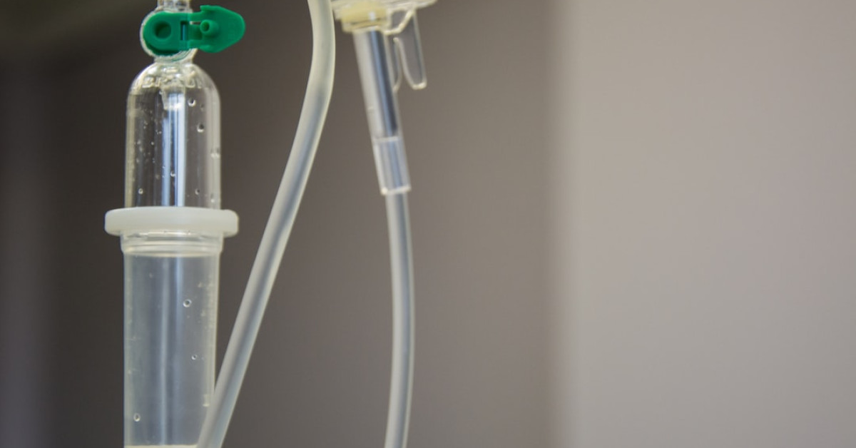 Image featuring tips for a nutrient-dense diet and wellness.