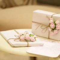 Top 10 memorable anniversary gifts for parents. Top 10 memorable anniversary gifts for parents.