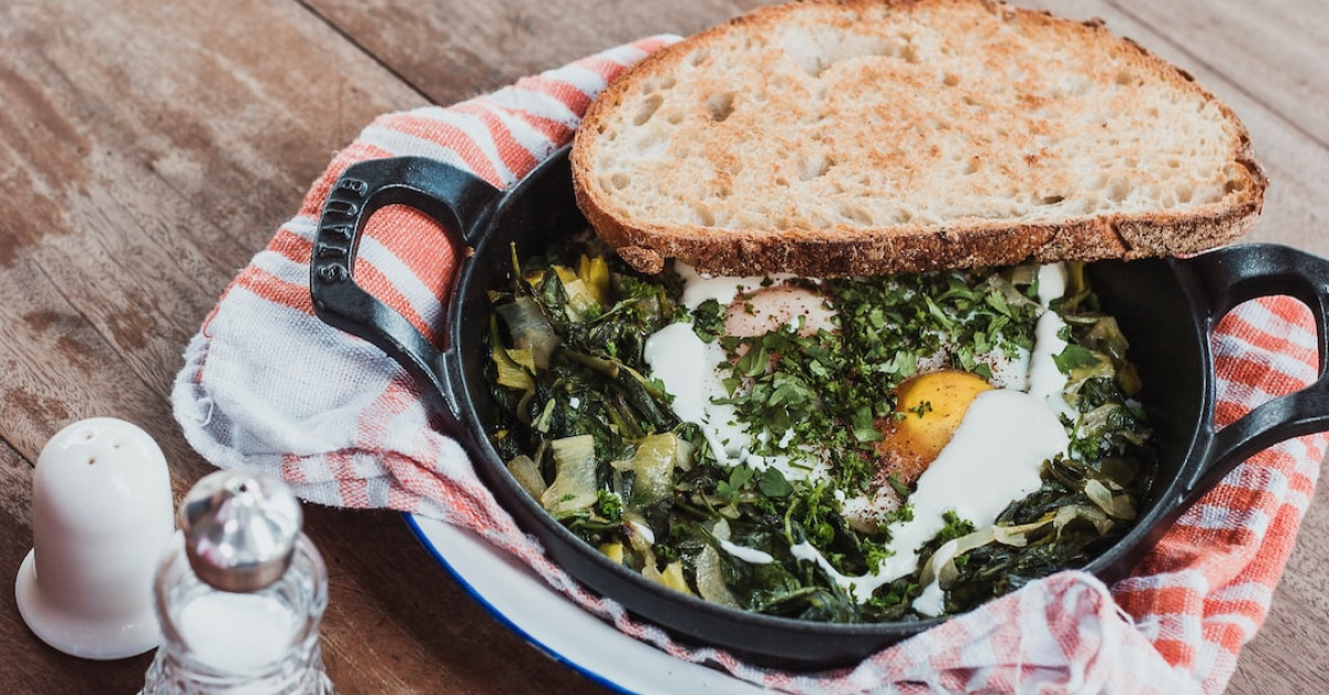 Healthy 300-calorie meal recipes plate.