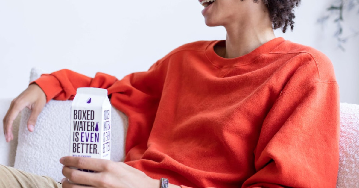 Cacio e Pepe pasta dish on a rustic table setting.