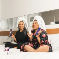 Awestruck tanning lotion for perfect tan Awestruck tanning lotion for perfect tan