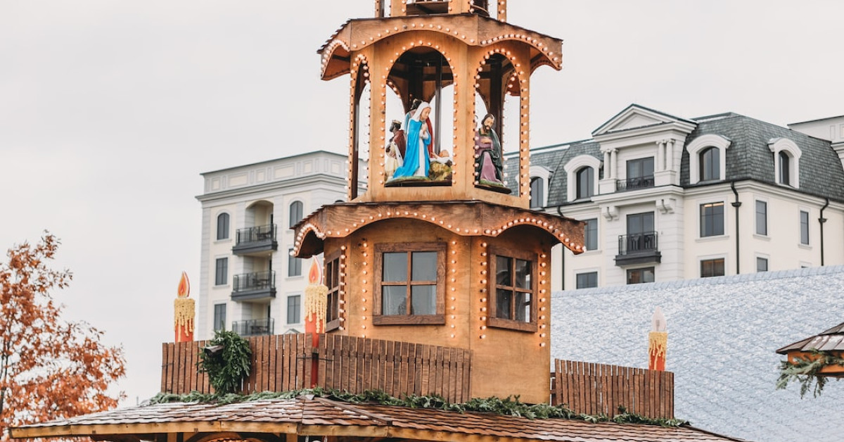 Top 10 global diving spots for underwater adventure seekers.