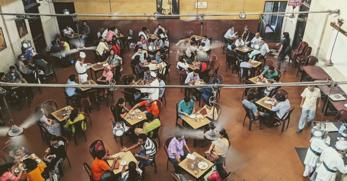 Converting 15 million pesos to US dollars infographic.