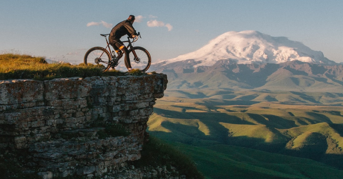 Top 5 Health Benefits of Cycling Infographic.