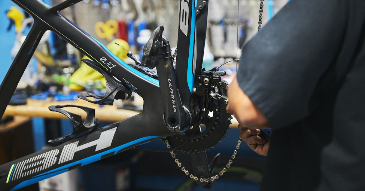 Indoor Cycling Benefits and Drawbacks Infographic