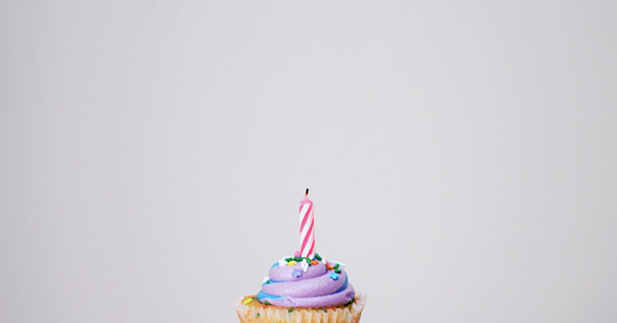 Elegant 50th Anniversary Golden Jubilee Themed Cake Design