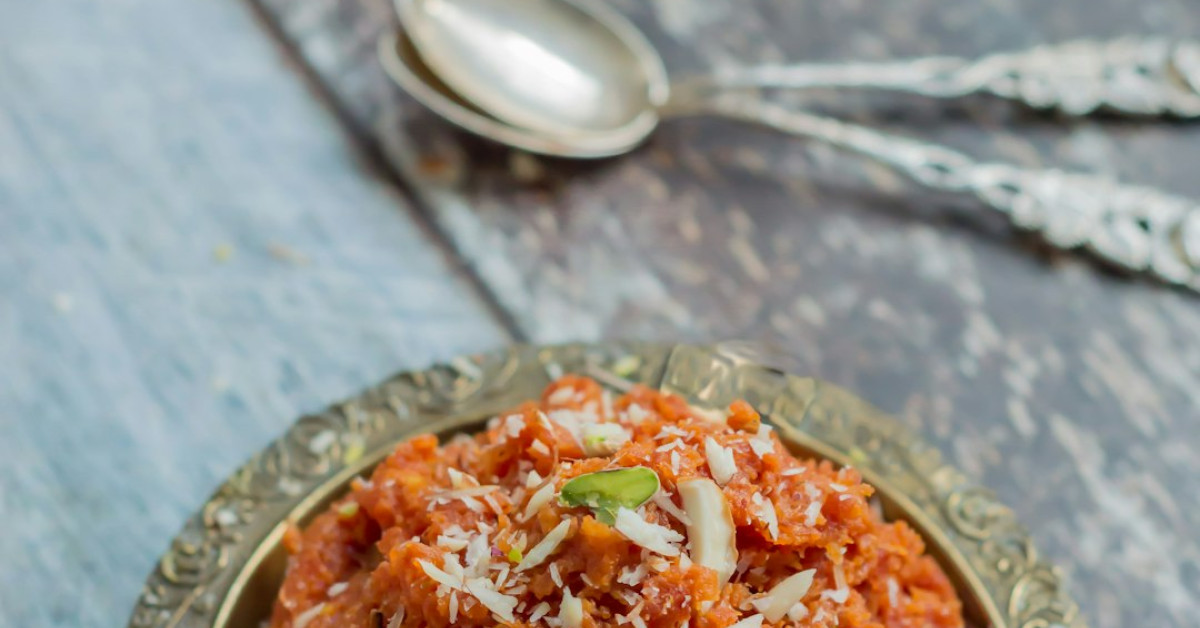 Goldfish crackers beside dog: Crunchy snack or pooch peril?