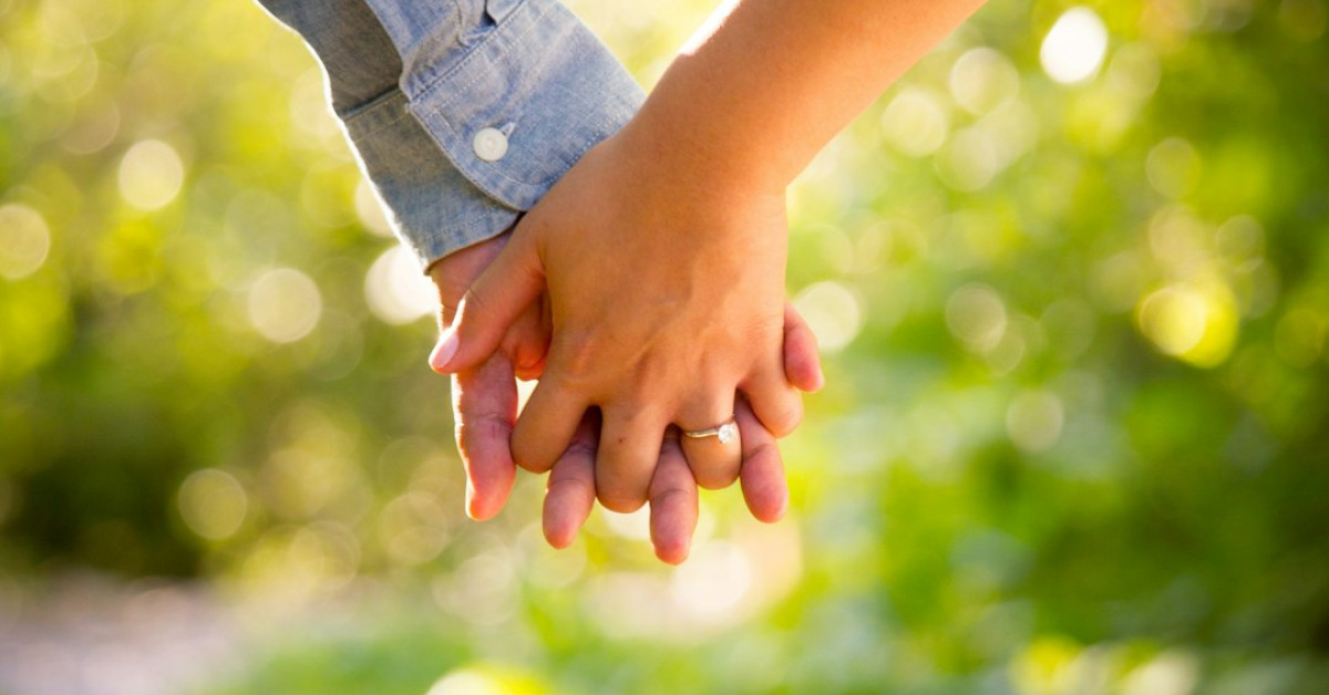 Romantic quotes for morning love inspiration.