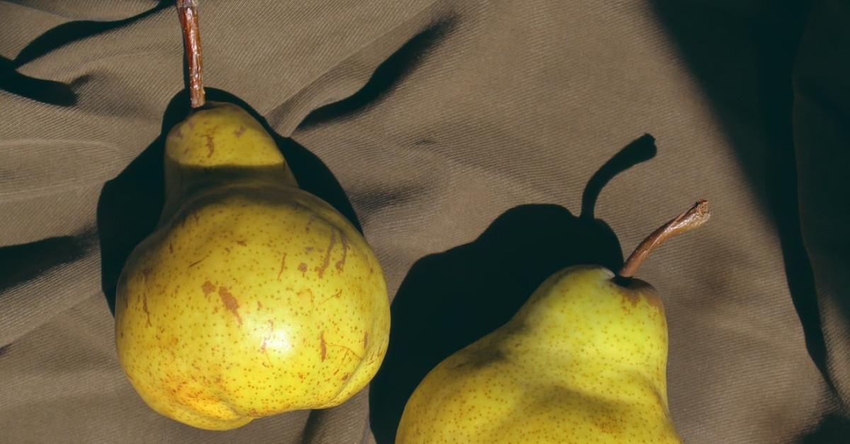 Keurig machine displaying descale alert on screen