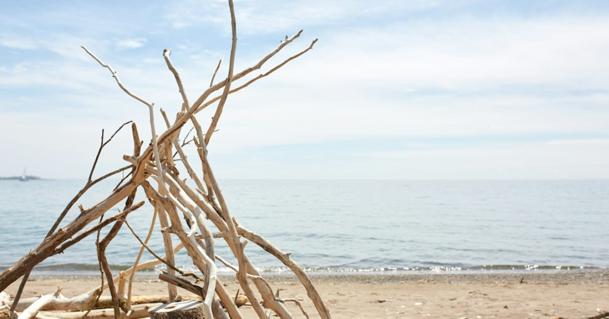 Best contour sticks for perfect facial definition and enhancement.