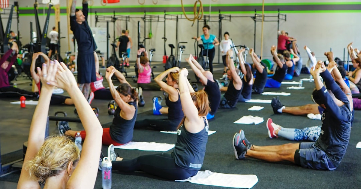 Free diver practicing advanced breathing techniques underwater