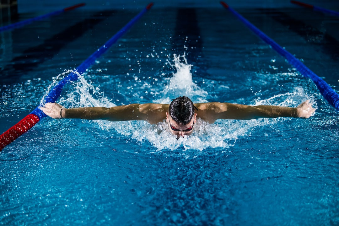 LSU diver executing a precision dive into a pool