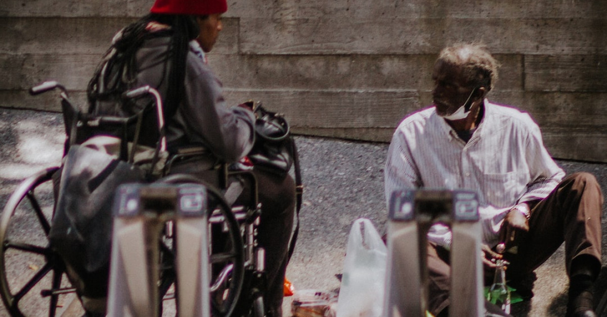 Guide on reheating pork tenderloin to retain flavor.