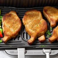 Crispy Air-Fried Pork Chops with Vegetables Crispy Air-Fried Pork Chops with Vegetables