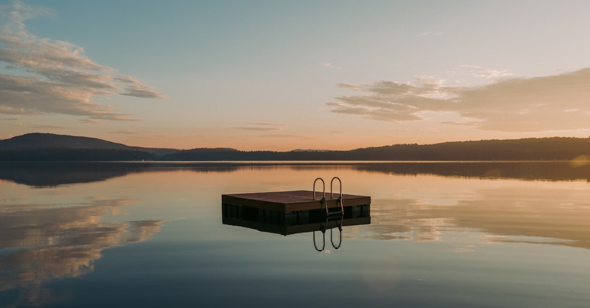 Boba tea drinks with colorful straws for coffee enthusiasts.