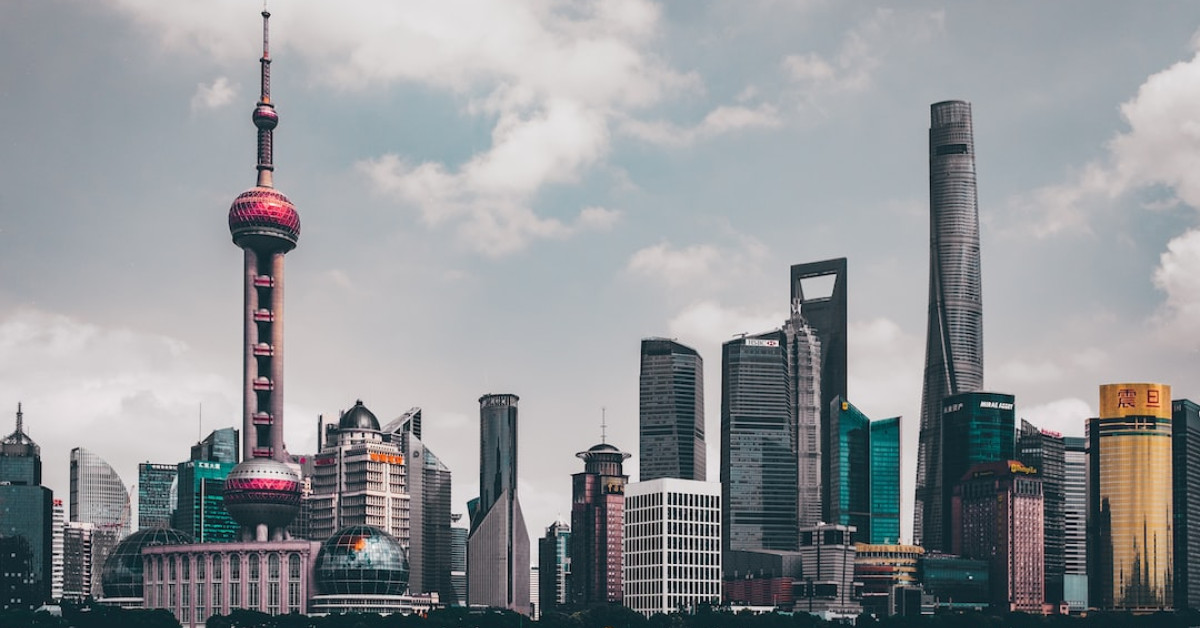 China anniversary gifts for 20th anniversary and beyond.