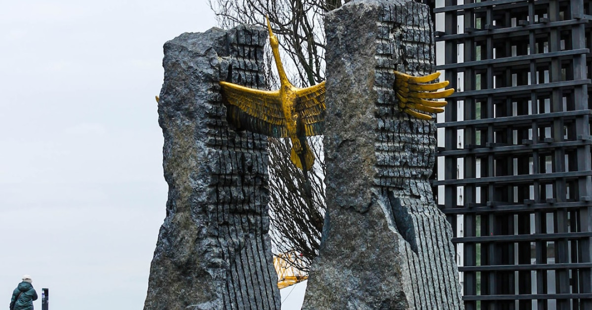 The Ultimate Guide to 15-Year Anniversary Gifts for Him