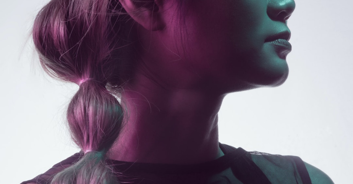 Guide to clarifying shampoo for revitalizing curly hair.