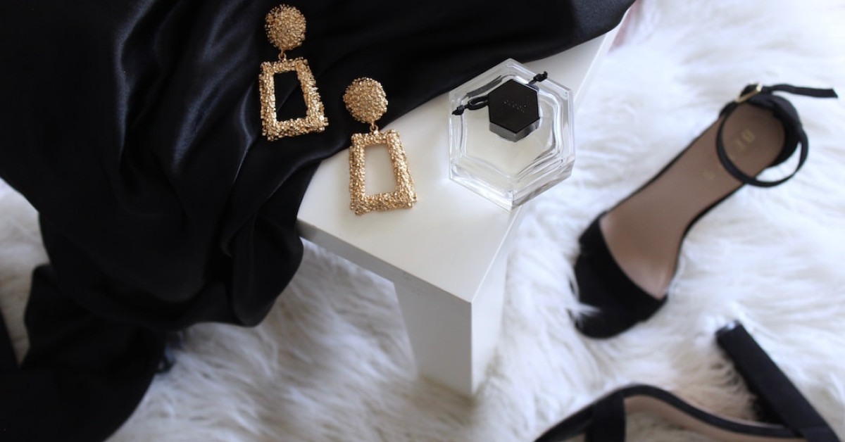 Luxury car guide highlighting top fuel-efficient models.