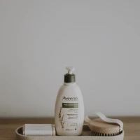 Ed Hardy tanning lotion with golden glow benefits highlighted. Ed Hardy tanning lotion with golden glow benefits highlighted.