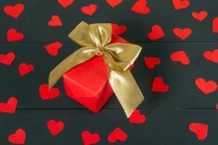 Romantic anniversary messages on heart-shaped background for SEO.