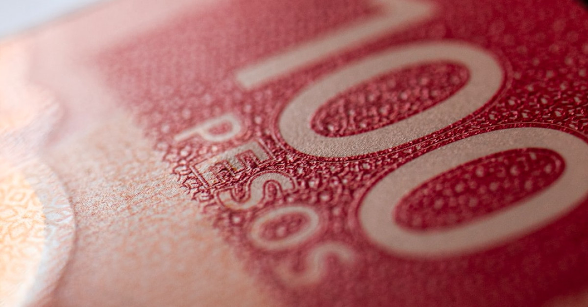 Maximize currency exchange value from dollars to pesos.