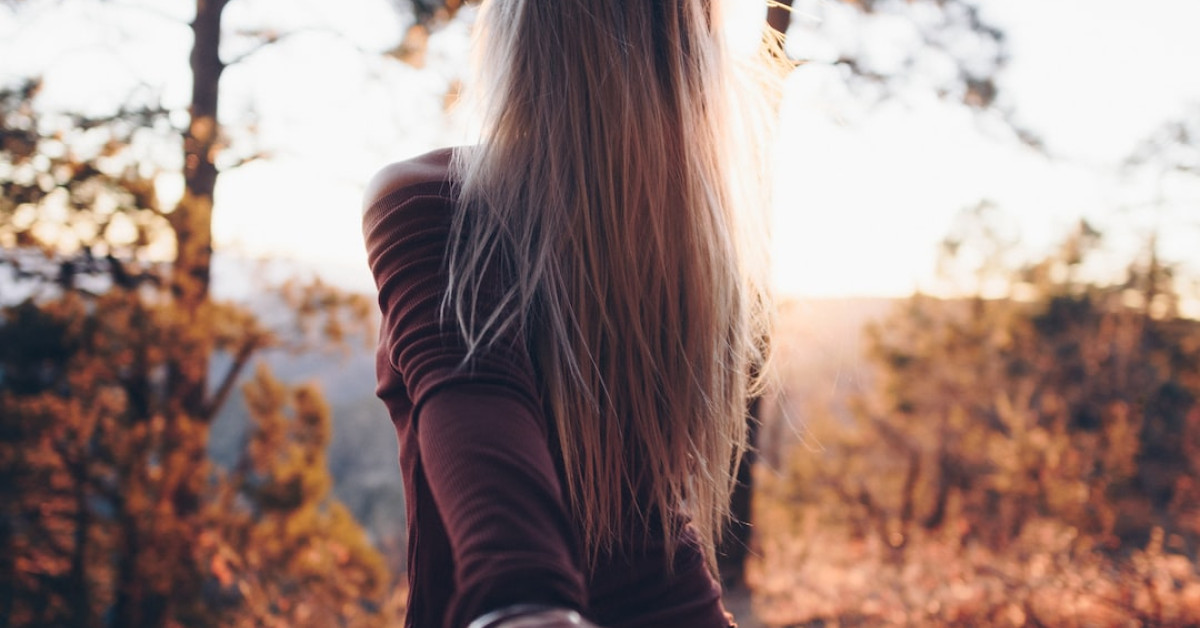 Ari Melber with girlfriend in 2023, love life insights.