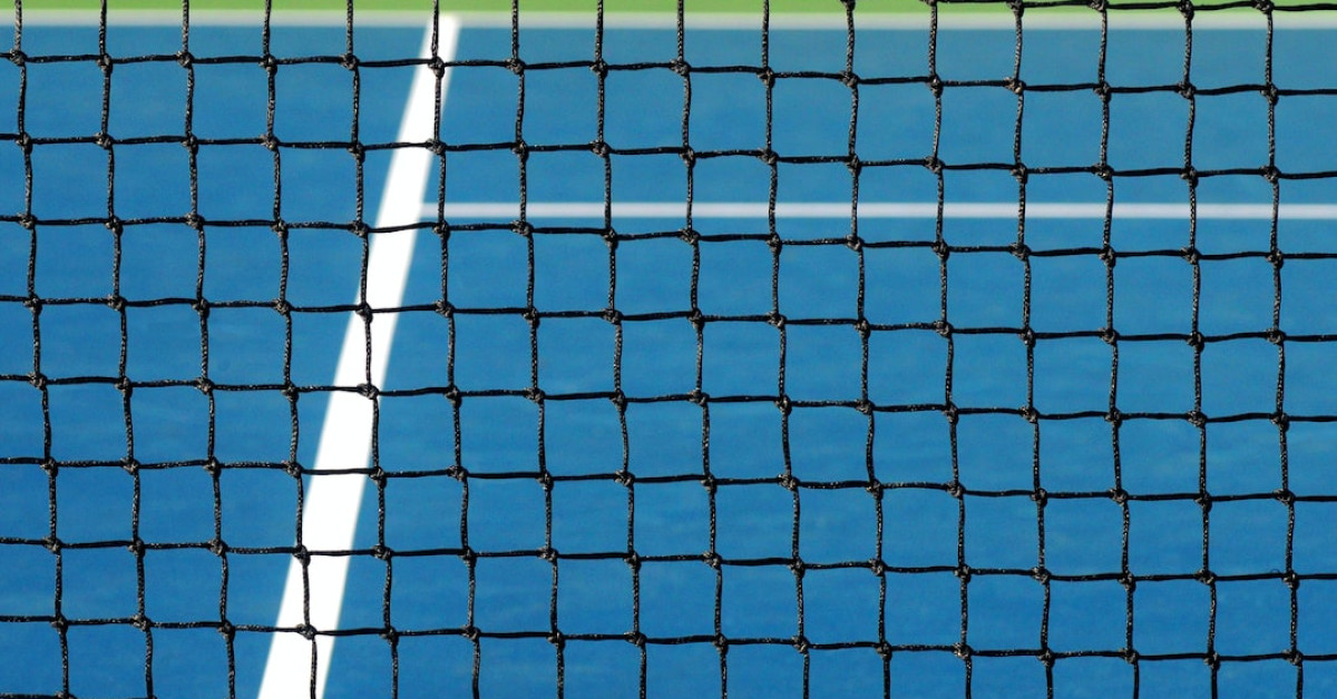 Lucas Bryant, actor's career and wealth portrait photo.