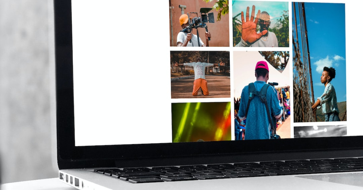 Rwanda gorilla trekking in lush mountainous landscape.