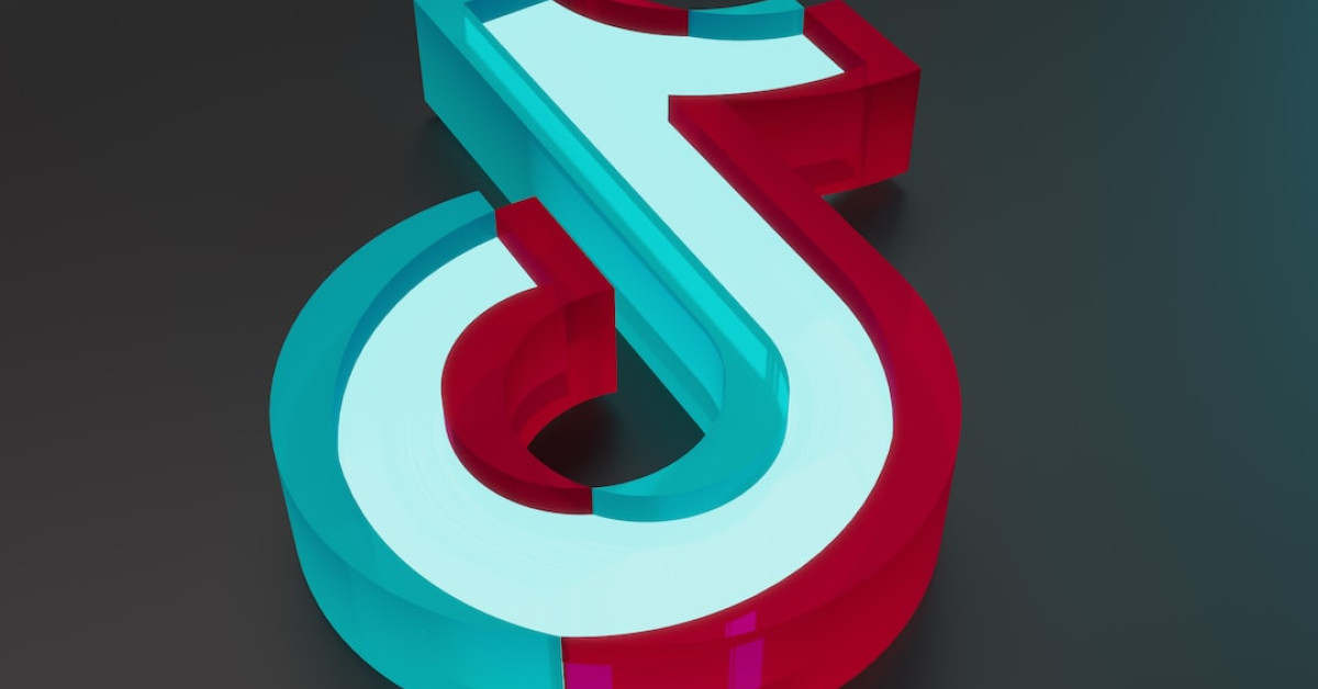 Dixie D'Amelio's love story - Is her heart taken?