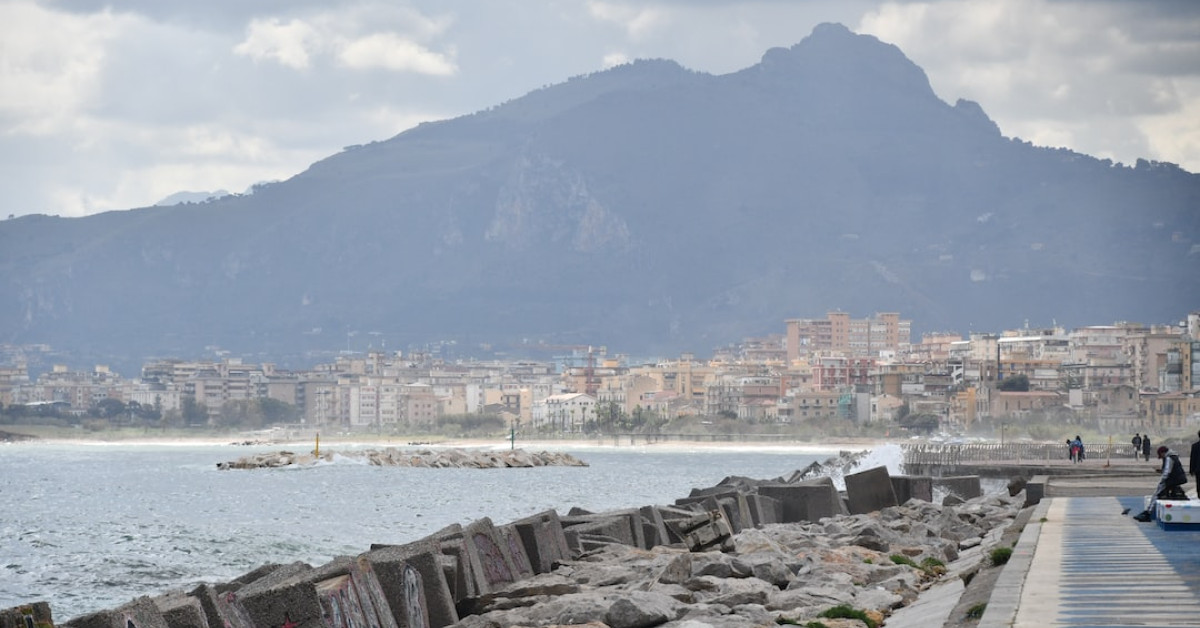 Is Dumpster Diving Legal in Pennsylvania? - Legal Analysis