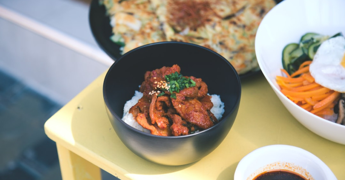 Vegan smoked brisket dish for plant-based BBQ guide.