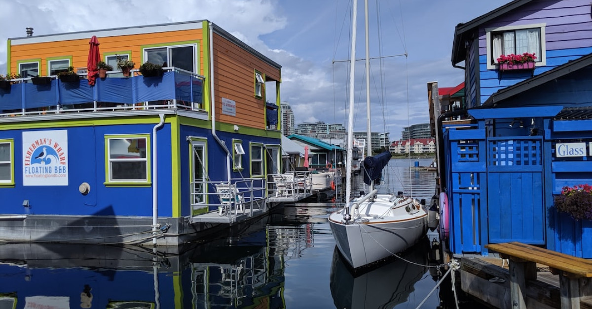 Victoria Rumpel's victorious scuba dive after survival challenge.